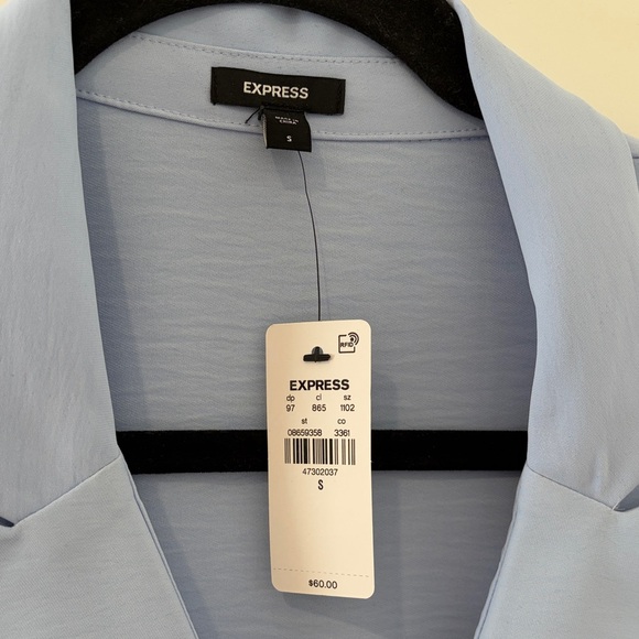 Express Collared V-Neck Faux Wrap Front Top - Picture 4 of 6